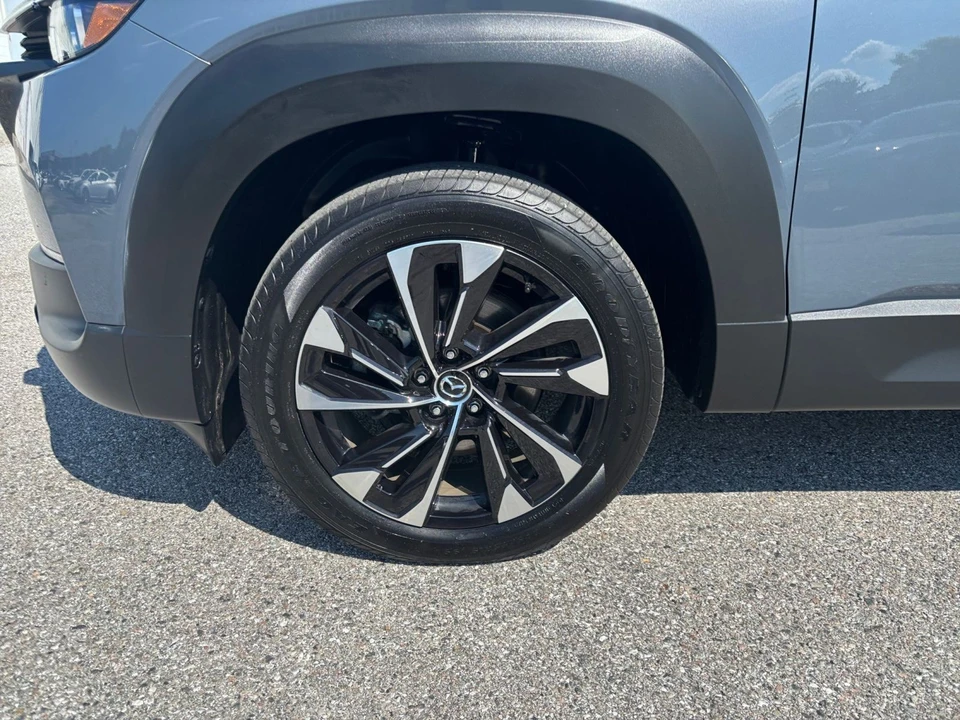 2025 Mazda CX-50 - Image 27 of 31