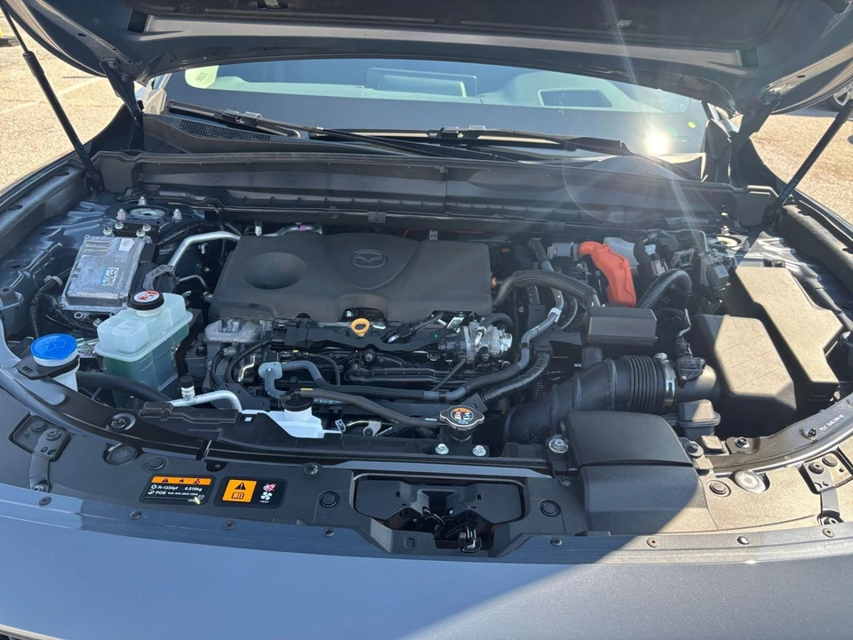 2025 Mazda CX-50 - Image 29 of 31