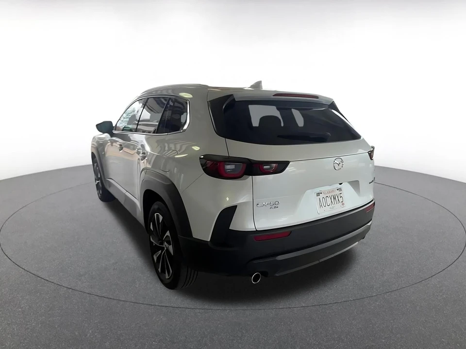 2025 Mazda CX-50 - Image 13 of 31
