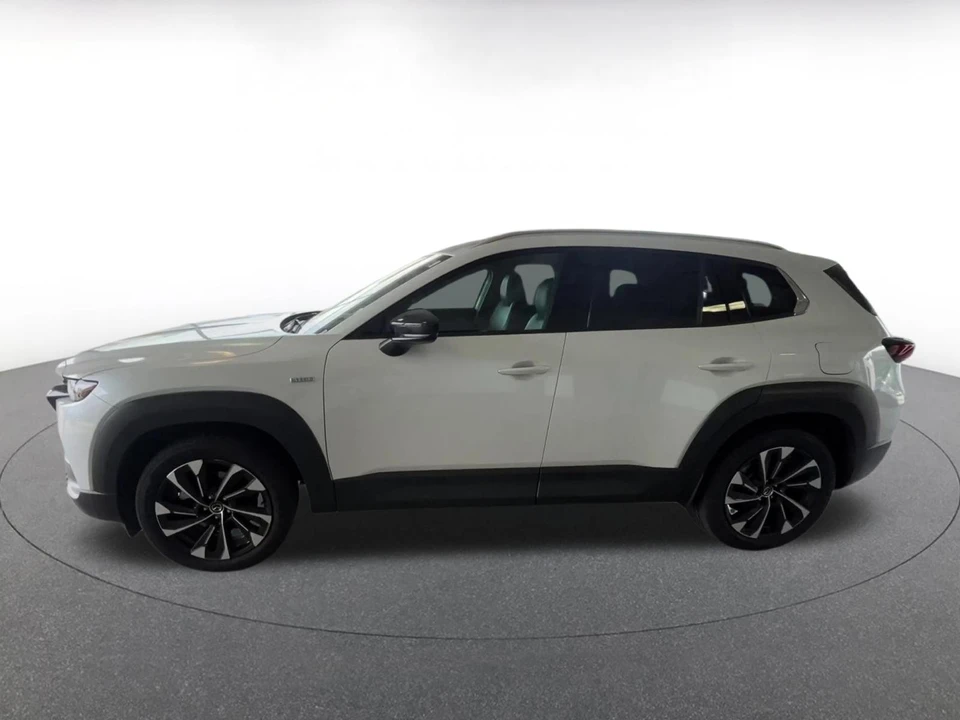 2025 Mazda CX-50 - Image 11 of 31