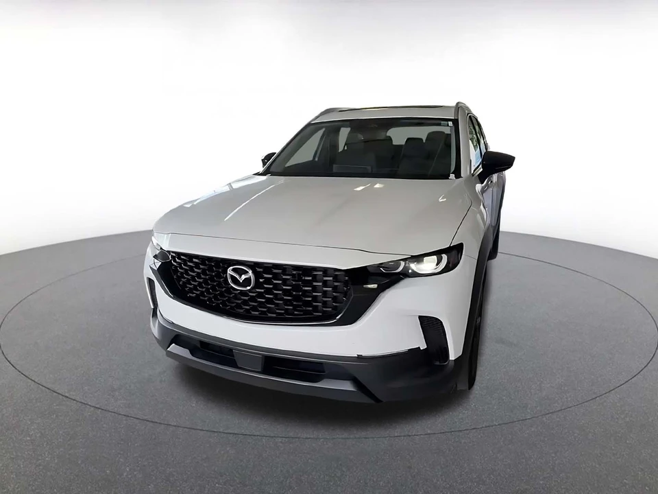 2025 Mazda CX-50 - Image 8 of 31