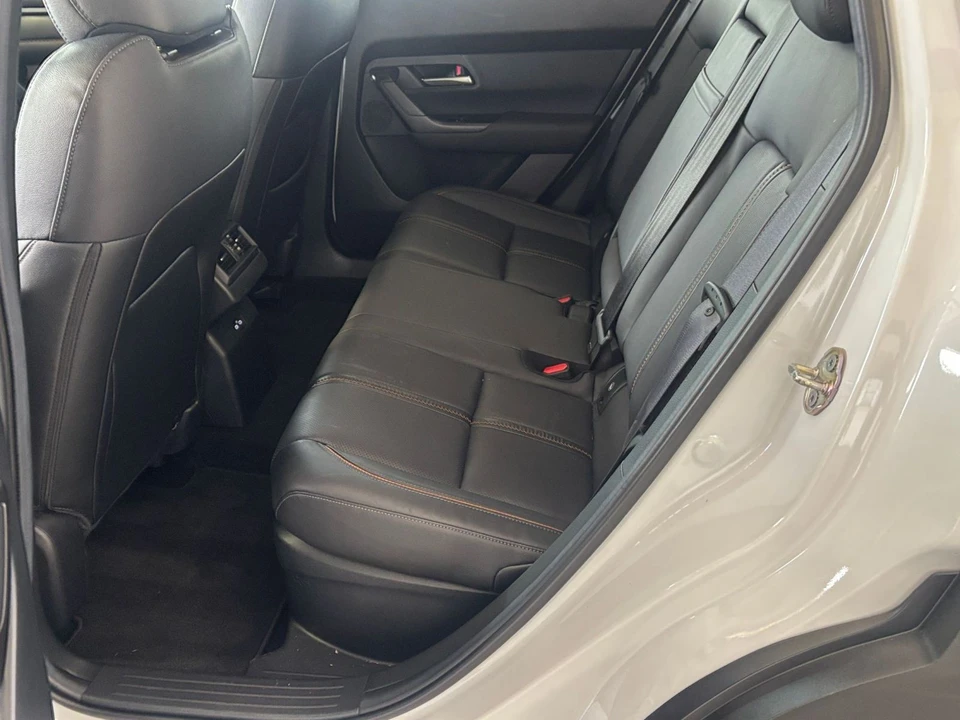 2025 Mazda CX-50 - Image 30 of 31