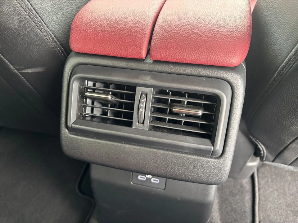 2025 Mazda CX-50 - Image 20 of 31