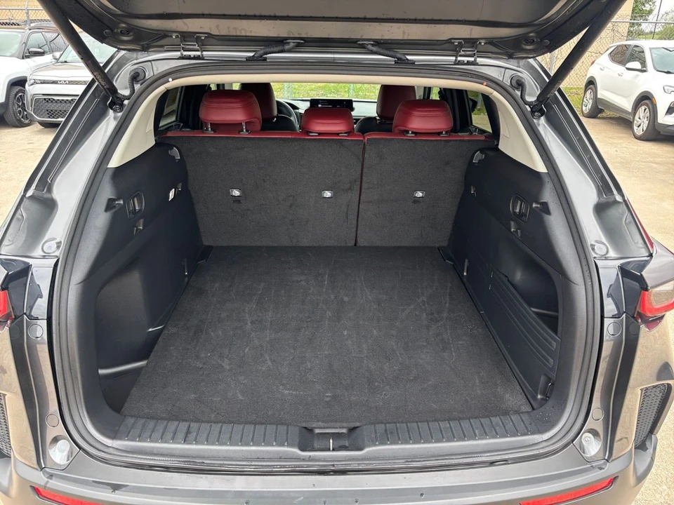 2025 Mazda CX-50 - Image 28 of 31