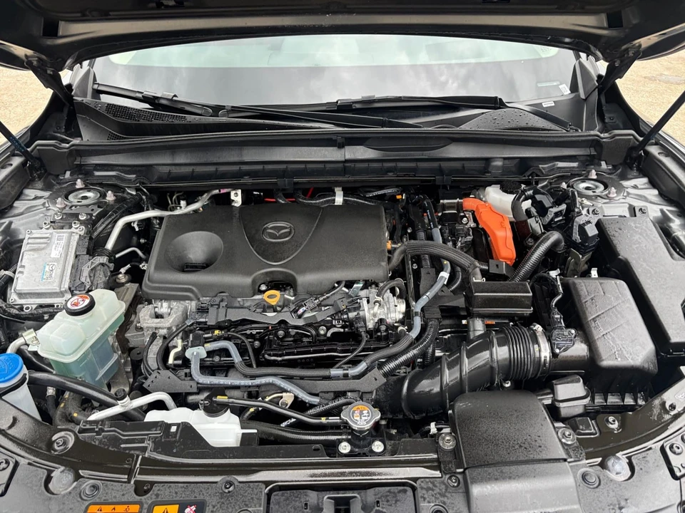 2025 Mazda CX-50 - Image 29 of 31