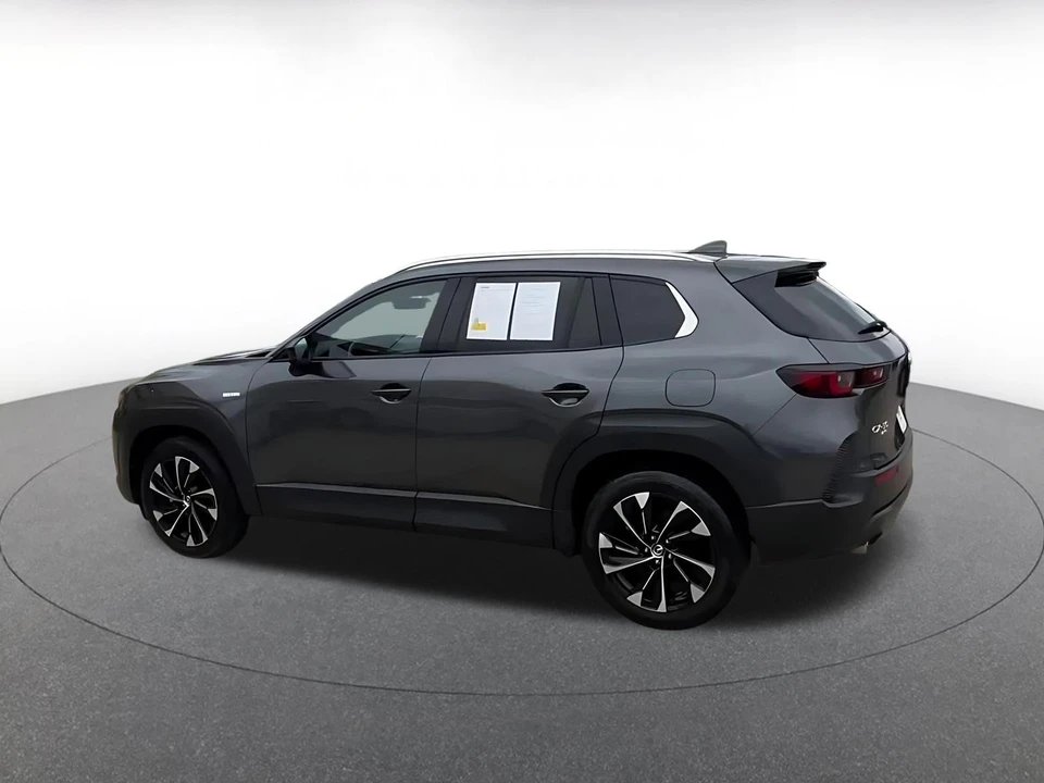 2025 Mazda CX-50 - Image 8 of 31