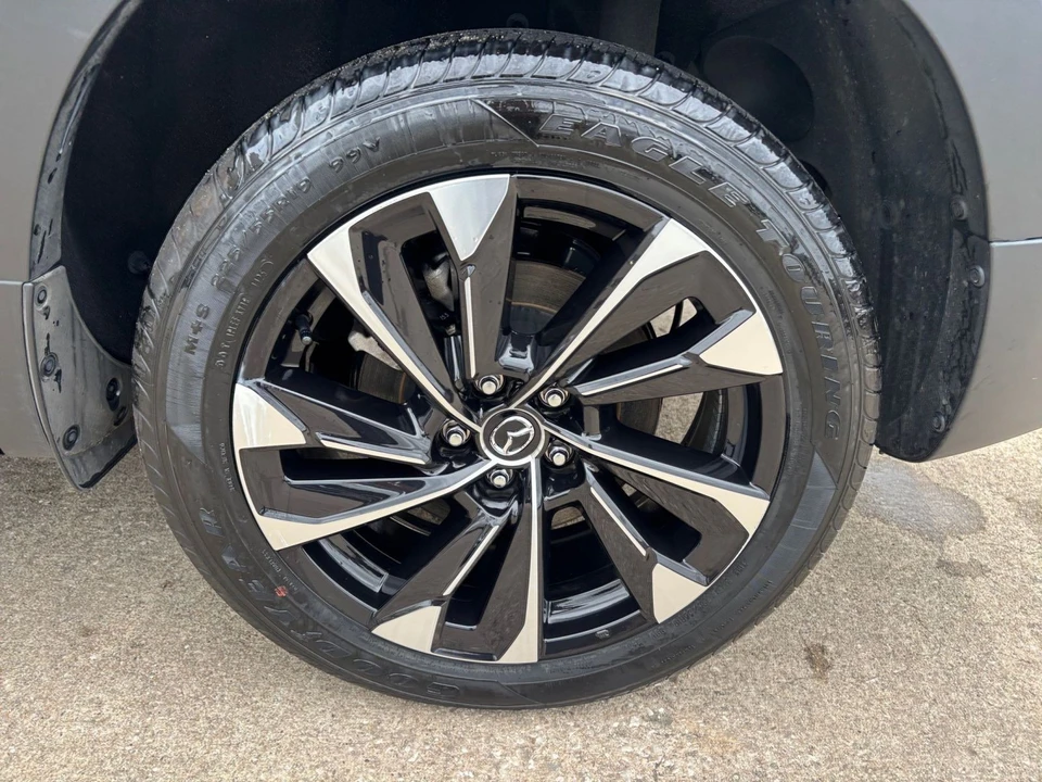 2025 Mazda CX-50 - Image 27 of 31