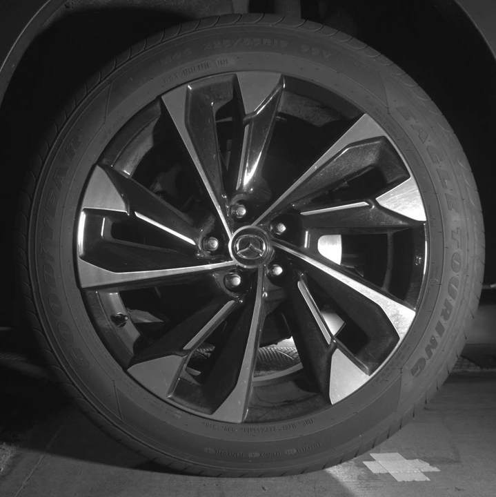 2025 Mazda CX-50 - Image 19 of 24