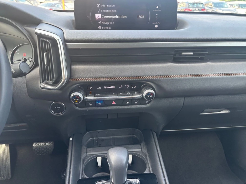 2025 Mazda CX-50 - Image 19 of 31