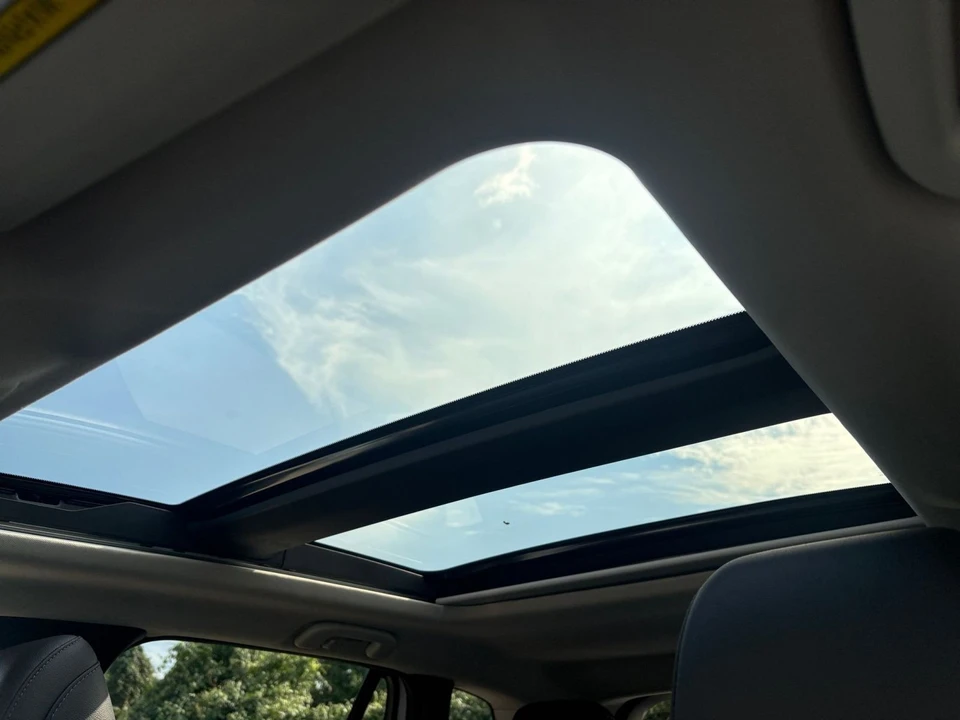 2025 Mazda CX-50 - Image 27 of 31