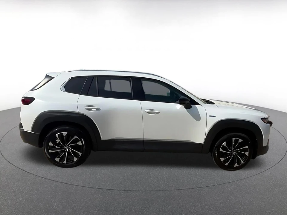 2025 Mazda CX-50 - Image 14 of 31