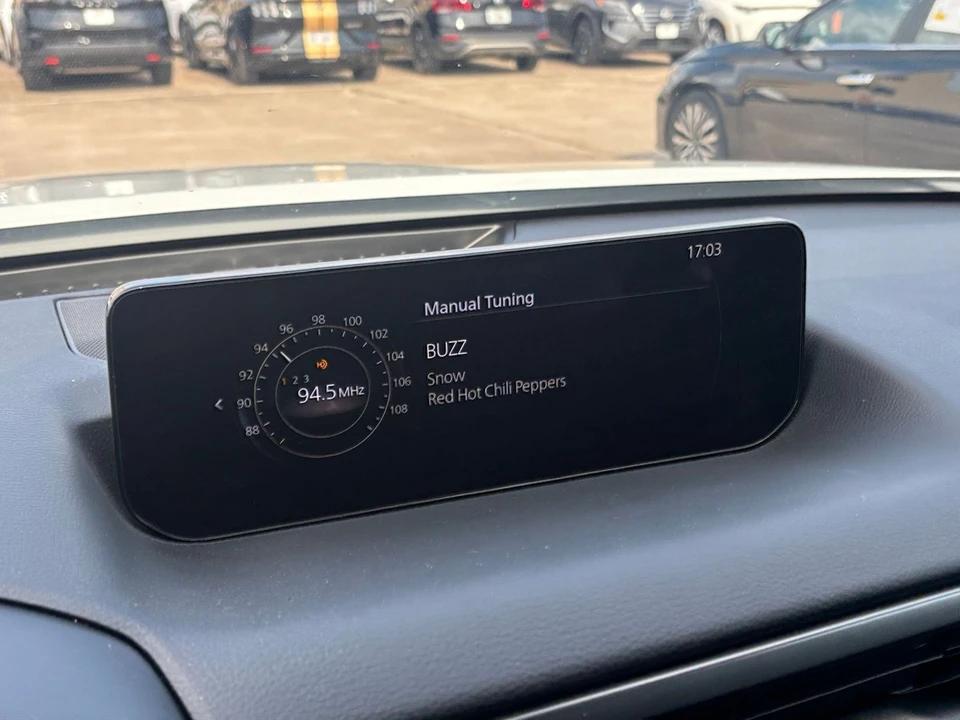 2025 Mazda CX-50 - Image 22 of 31