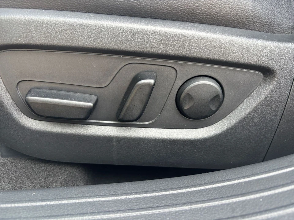 2025 Mazda CX-50 - Image 20 of 31