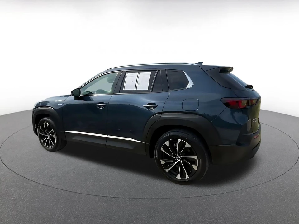 2025 Mazda CX-50 - Image 11 of 31