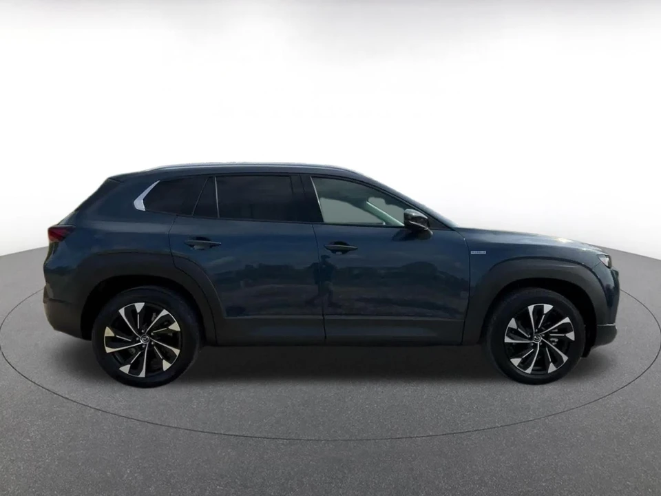 2025 Mazda CX-50 - Image 17 of 31