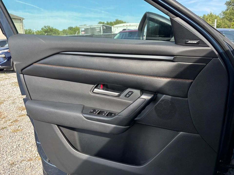 2025 Mazda CX-50 - Image 20 of 31