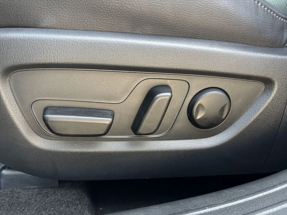 2025 Mazda CX-50 - Image 24 of 31