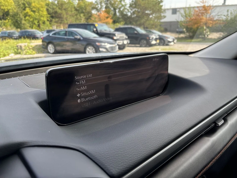 2025 Mazda CX-50 - Image 22 of 31