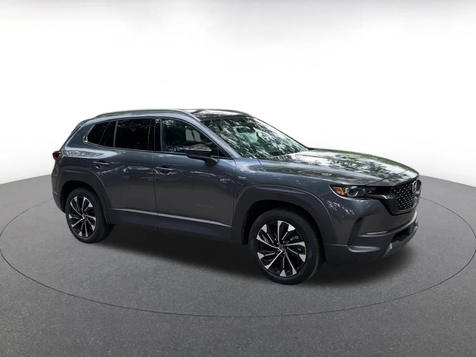 2025 Mazda CX-50 - Image 2 of 31