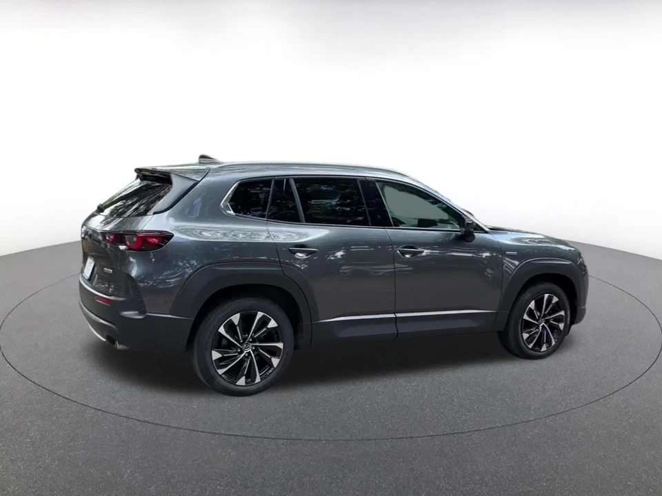 2025 Mazda CX-50 - Image 17 of 31