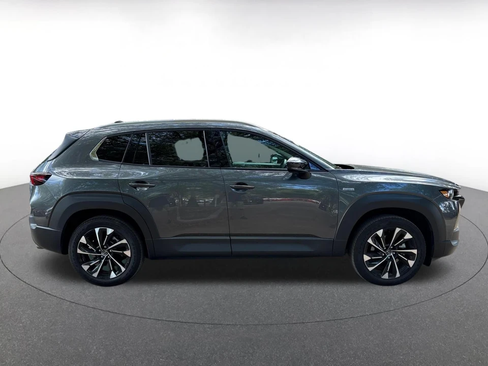 2025 Mazda CX-50 - Image 8 of 10