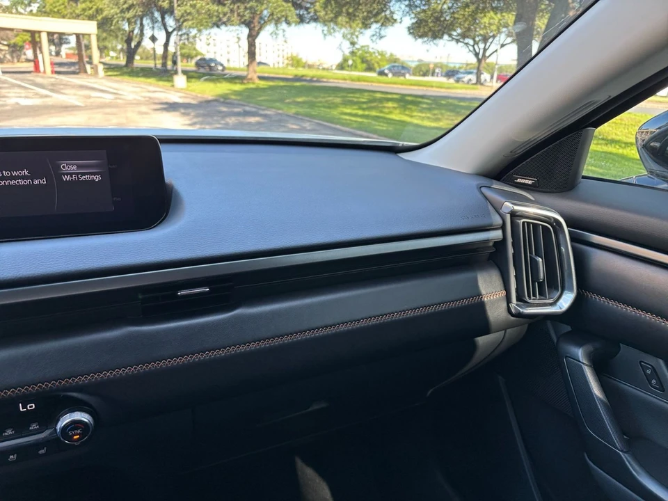 2025 Mazda CX-50 - Image 27 of 31