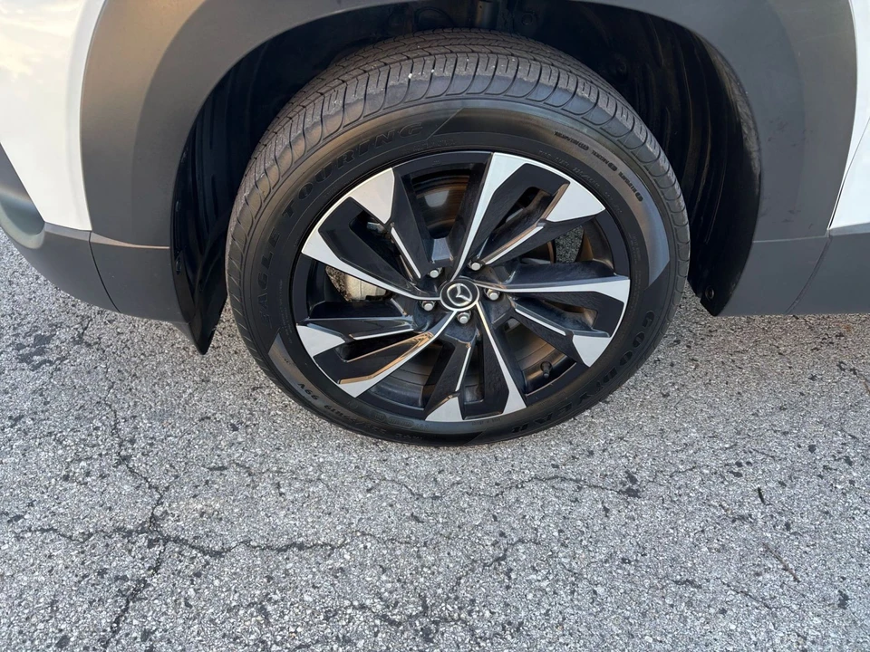2025 Mazda CX-50 - Image 26 of 31