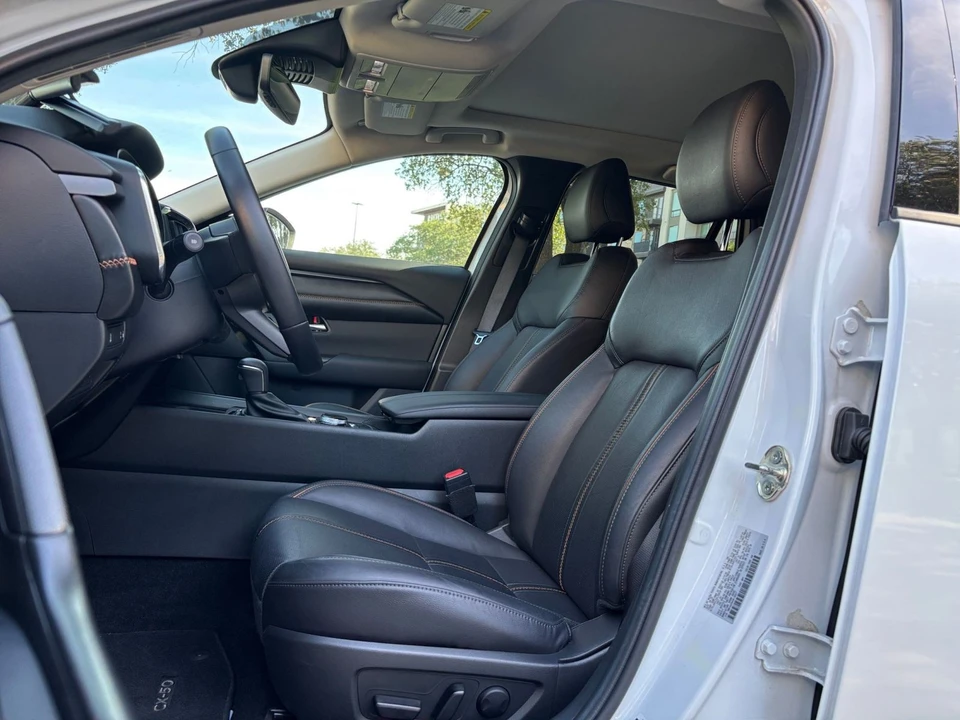 2025 Mazda CX-50 - Image 20 of 31