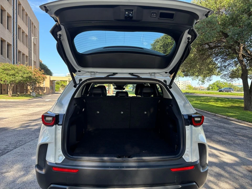 2025 Mazda CX-50 - Image 27 of 31