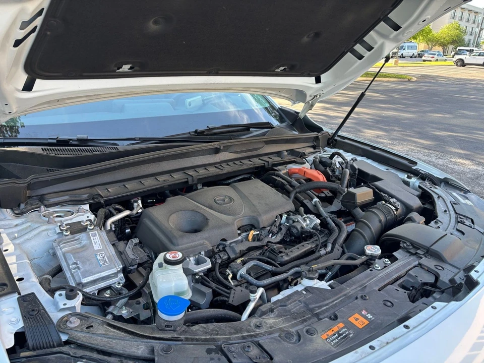 2025 Mazda CX-50 - Image 29 of 31