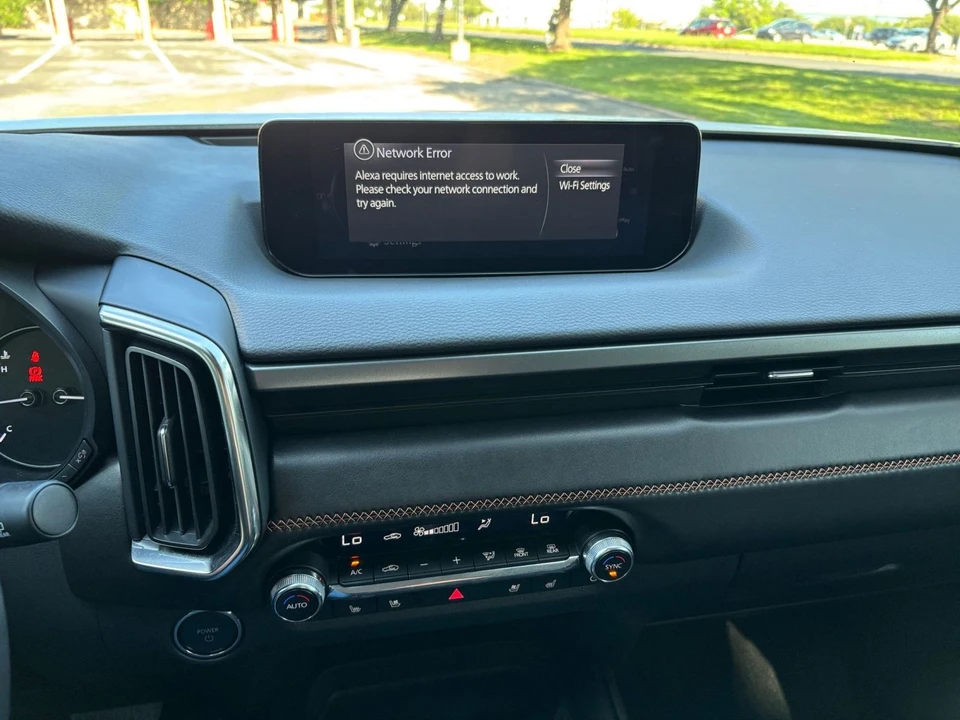 2025 Mazda CX-50 - Image 19 of 31