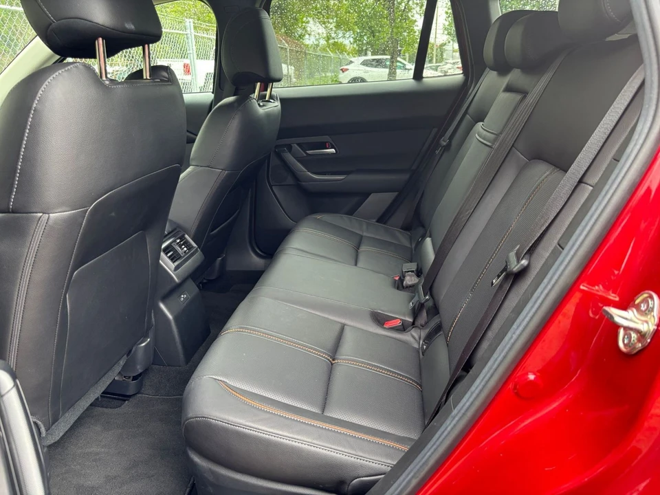 2025 Mazda CX-50 - Image 27 of 31