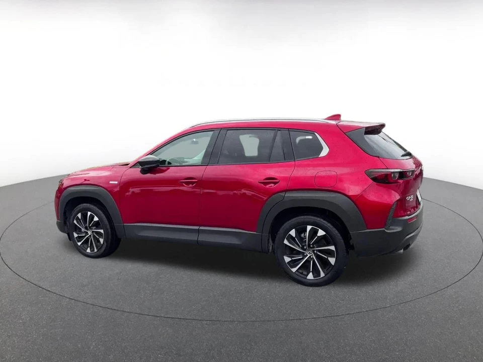 2025 Mazda CX-50 - Image 8 of 31