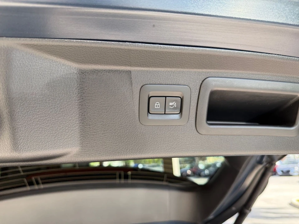 2025 Mazda CX-50 - Image 22 of 31