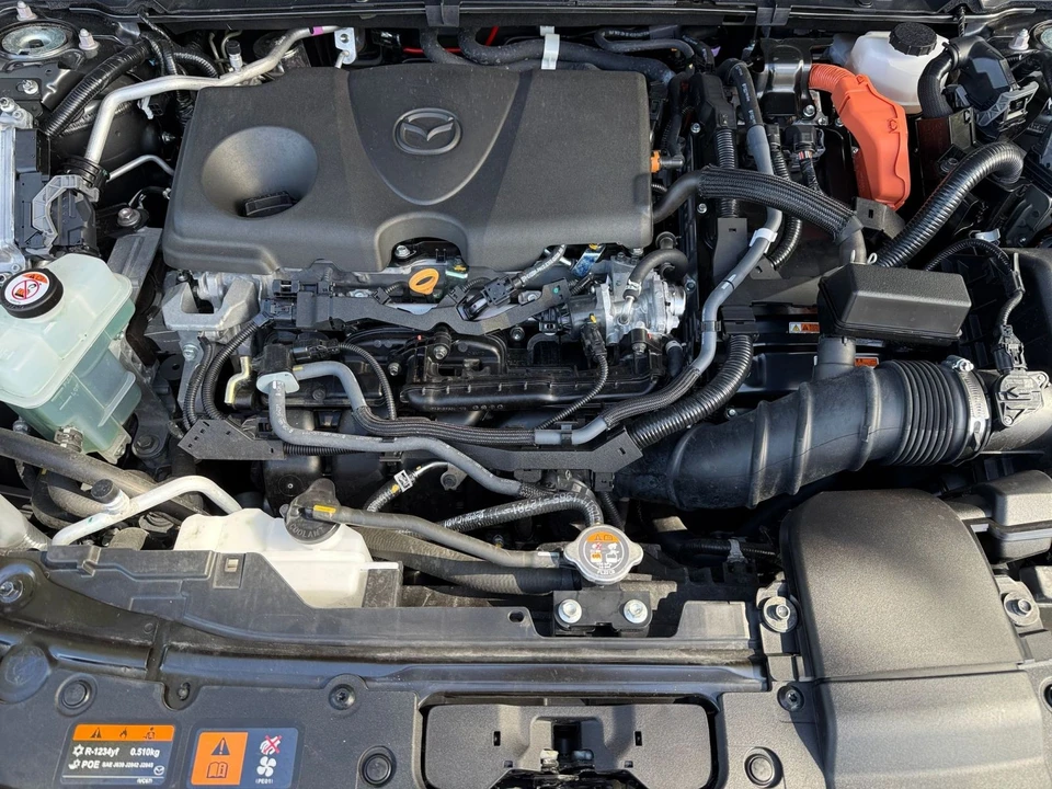 2025 Mazda CX-50 - Image 26 of 31