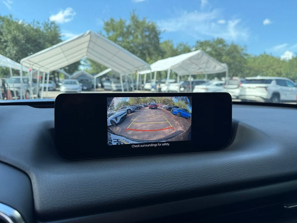 2025 Mazda CX-50 - Image 19 of 31