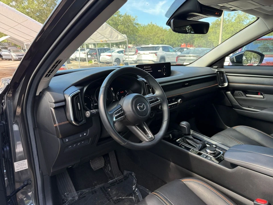 2025 Mazda CX-50 - Image 28 of 31