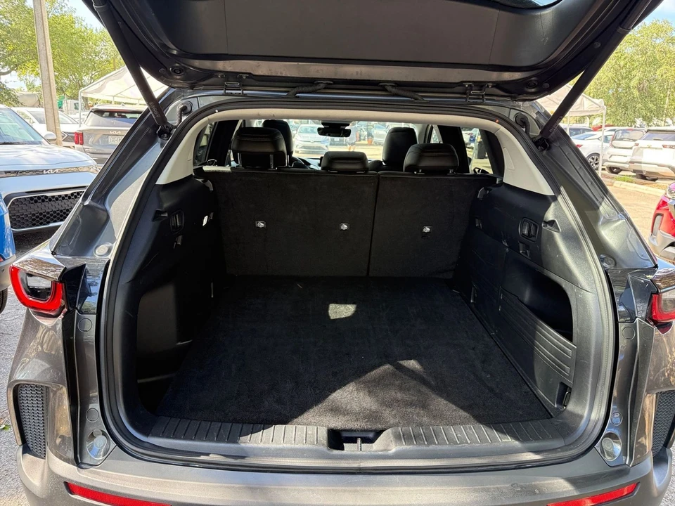 2025 Mazda CX-50 - Image 25 of 31