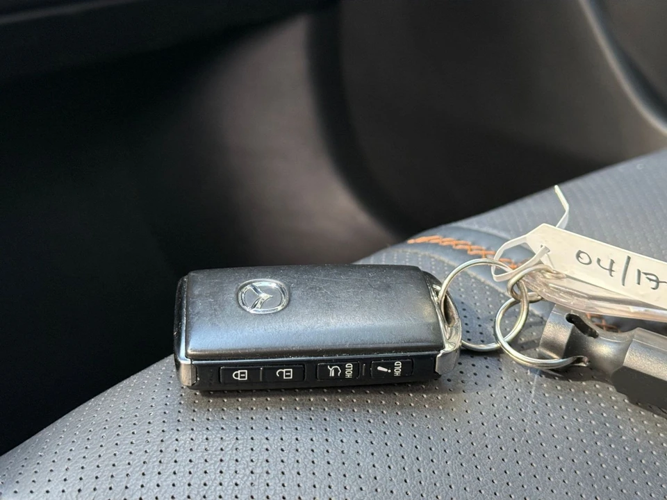2025 Mazda CX-50 - Image 16 of 31