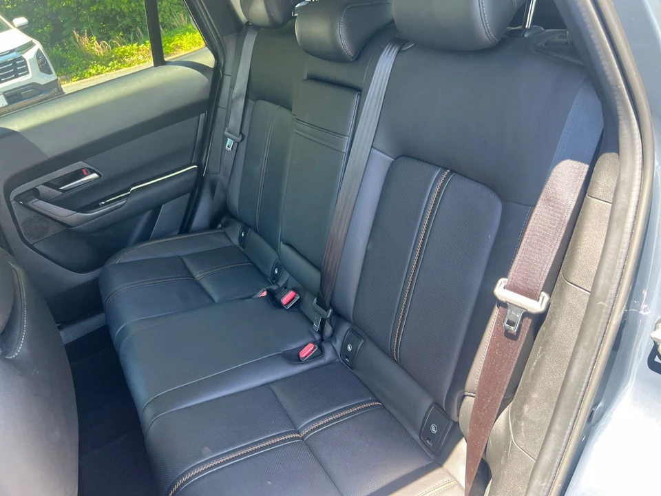 2025 Mazda CX-50 - Image 21 of 31