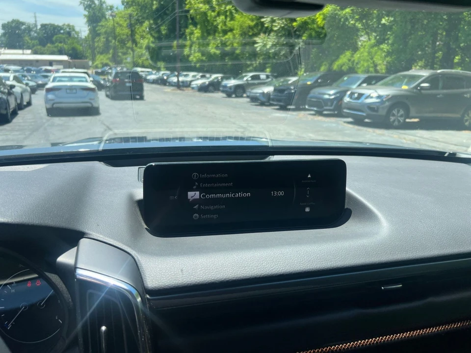 2025 Mazda CX-50 - Image 16 of 31