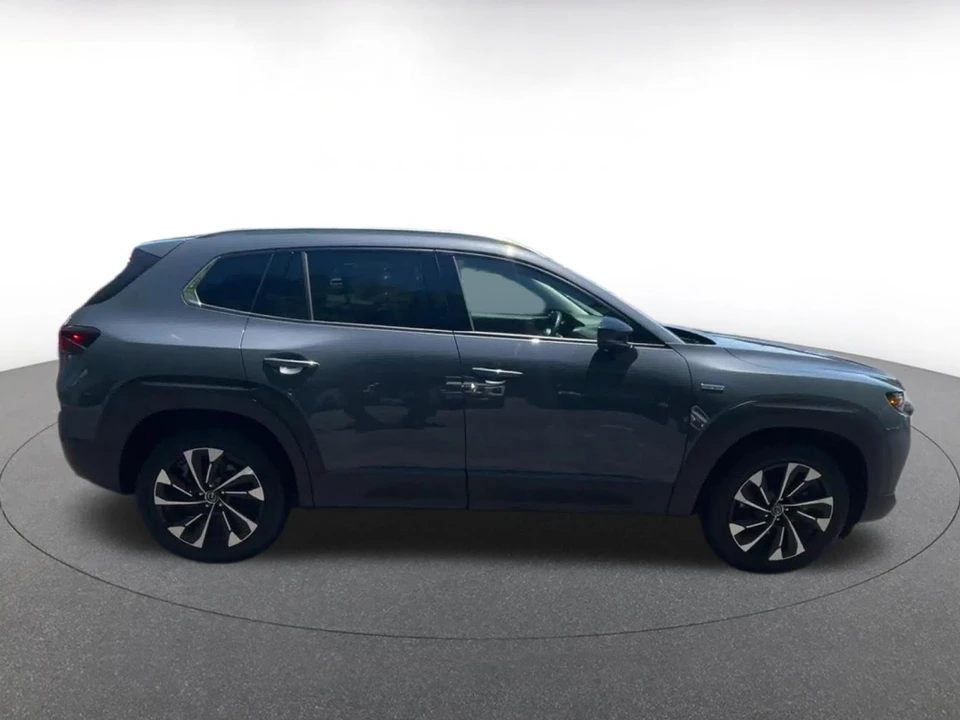2025 Mazda CX-50 - Image 18 of 31