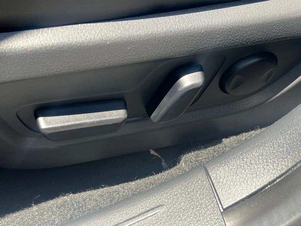 2025 Mazda CX-50 - Image 22 of 31