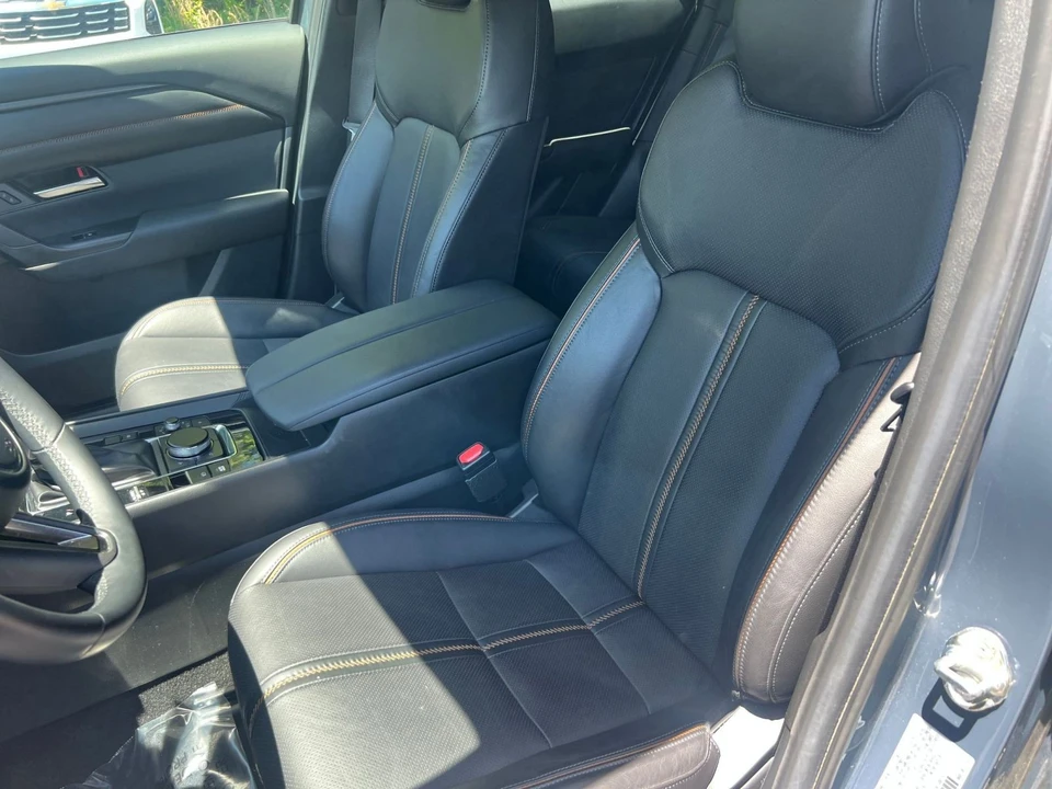 2025 Mazda CX-50 - Image 26 of 31