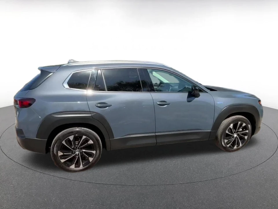 2025 Mazda CX-50 - Image 13 of 31