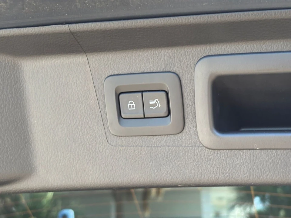 2025 Mazda CX-50 - Image 21 of 31