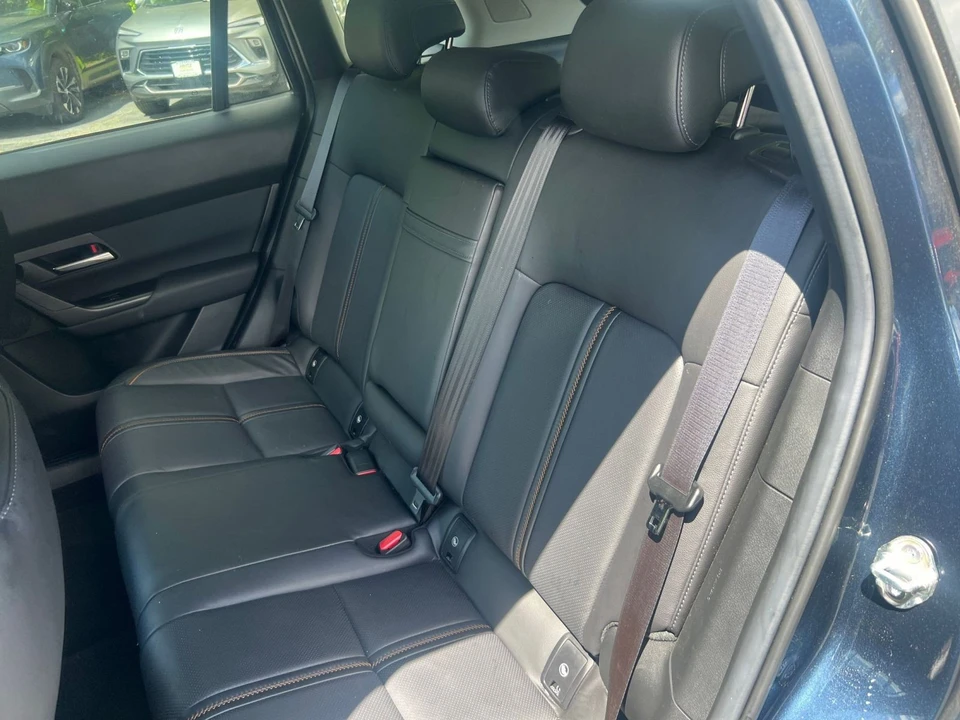 2025 Mazda CX-50 - Image 26 of 31
