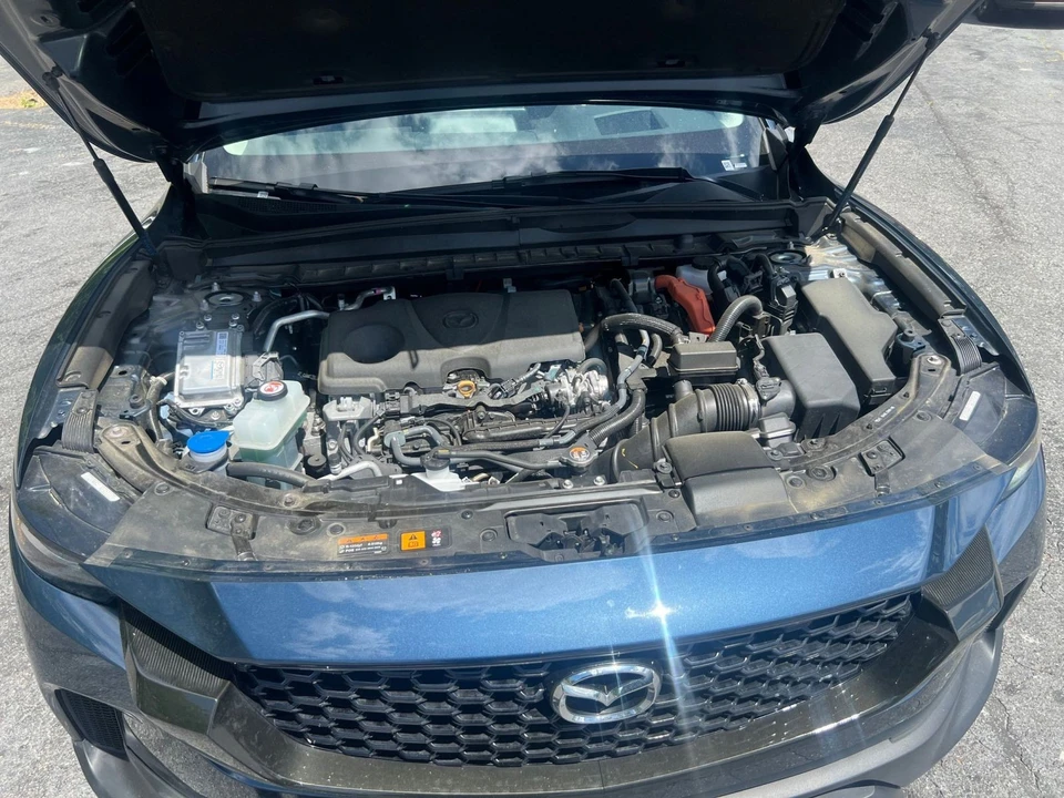 2025 Mazda CX-50 - Image 28 of 31