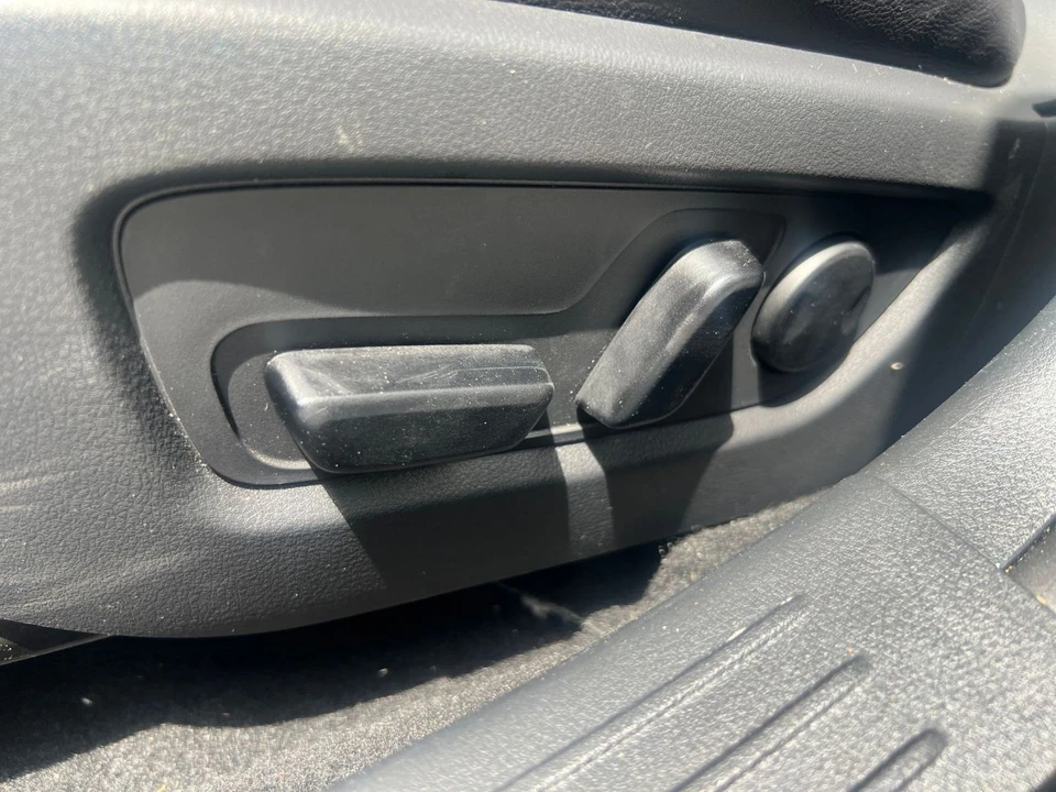 2025 Mazda CX-50 - Image 22 of 31