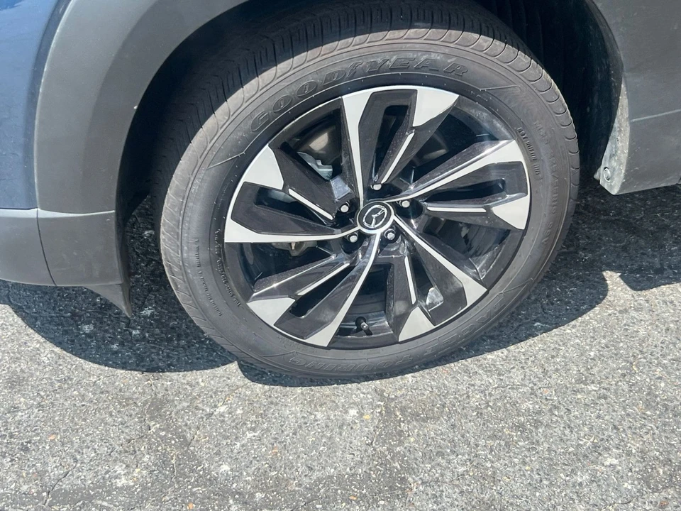 2025 Mazda CX-50 - Image 26 of 31